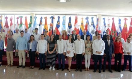 Alcalde Abel Martínez recibe visita de 26 embajadores