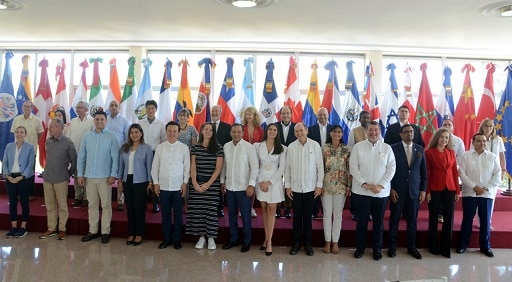 Alcalde Abel Martínez recibe visita de 26 embajadores