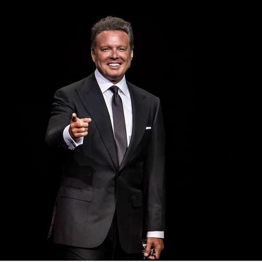 Luis Miguel sigue siendo el rey - Cayena Magazine