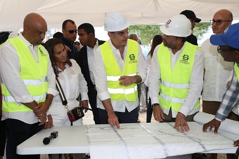 Presidente Abinader deja iniciados trabajos construcción proyecto habitacional en SFM