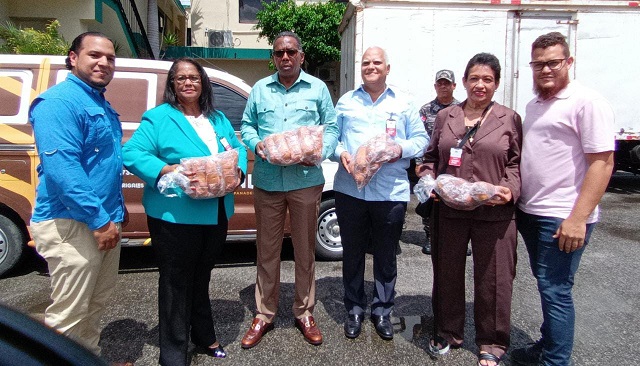 Comedores Económicos recibe 70 mil unidades de pan donados por UMPIH y COOPROHARINA