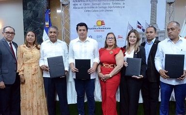 <strong>Ministerio de Turismo firma acuerdo con el Clúster Santiago Destino Turístico</strong>