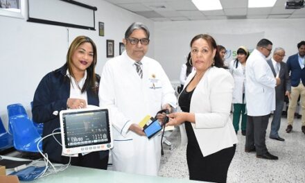 Hospital Docente Semma Santiago recibe equipos médicos