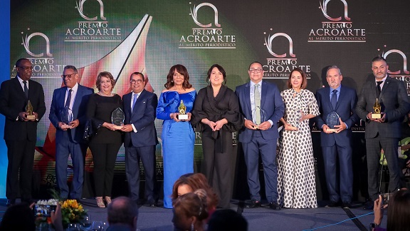 Acroarte entrega XII edición Premio al Mérito Periodístico