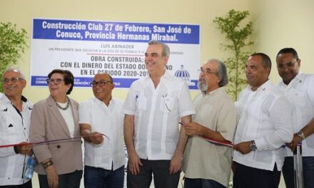 Presidente entrega remozado hospital de Villa Tapia e inaugura sede de INFOTEP