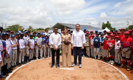 INEFI y Yankees entregan remozado estadio de béisbol del Oratorio María Auxiliadora