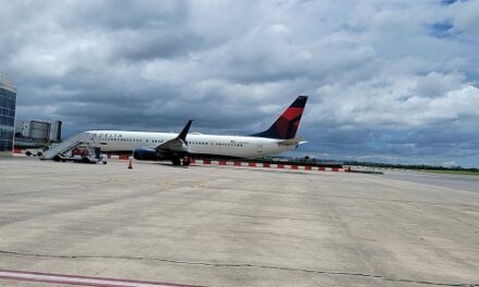 Aeropuertos inician operaciones tras cierre por tormenta Franklin