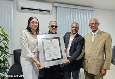 Wilfrido Vargas honrado por UNOTA y Altamira en histórico concierto