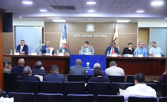 JCE trata con partidos sobre seguridad e infraestructura tecnológica para elecciones 2024