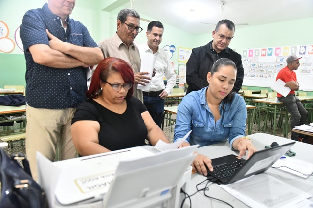 JCE realiza prueba regional de cómputo electoral junto a delegados de partidos