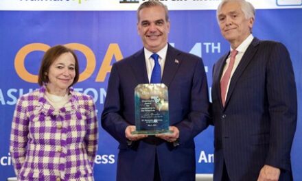 Presidente Abinader recibe premio Chairman’s Award for Leadership in the Americas