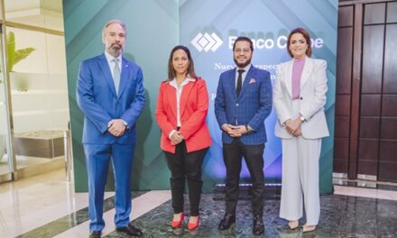 Banco Caribe ofrece conferencia a empresarios del Cibao