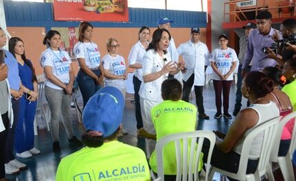 Alcaldía Santiago realiza operativo médico dirigido a gestores y brigadas de limpieza