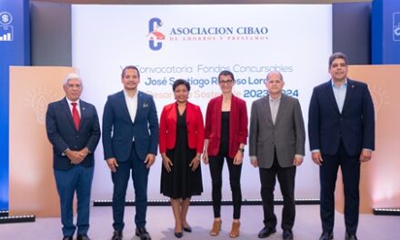 Asociación Cibao entrega fondos para proyectos sociales