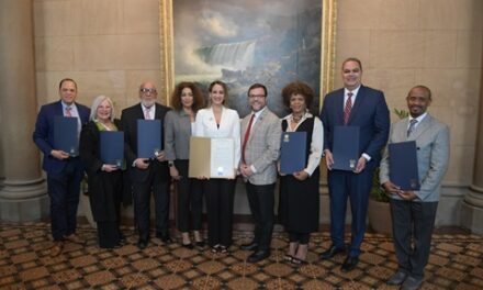 Senado de Nueva York reconoce a Acroarte; invitan a celebrar Premios Soberano en la ciudad de New York