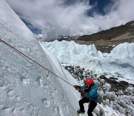 Thais Herrera conquista el Everest, su sexta cumbre de los Seven Summits