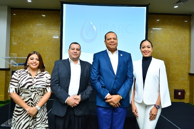 Envasadores agua del Cibao y Proconsumidor acuerdan soluciones para proteger el líquido