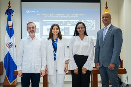 Banco Popular fomenta la educación financiera en Santiago