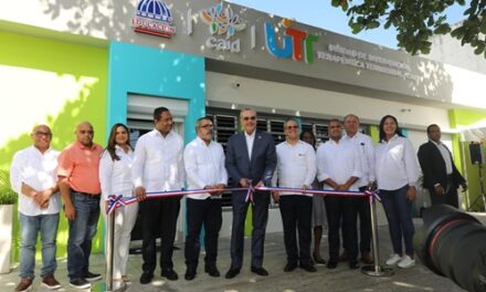 Abinader inaugura primera Unidad Terapéutica Territorial del CAID