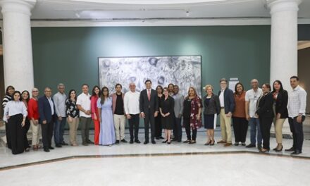 Ministro de Cultura realiza recorrido por organismos de la Dirección General de Bellas Artes