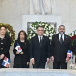 JCE deposita ofrenda floral en el Altar de la Patria por el 181 aniversario de la Independencia Nacional