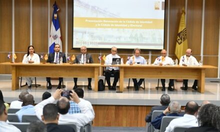 JCE presenta nueva cédula en Santiago con apoyo de la Iglesia