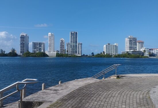 Crónicas monumentales: Lo que necesitas (y no sabías) hacer en Puerto Rico 