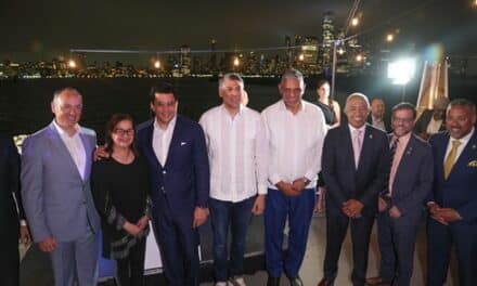 Arajet celebra inicio de operaciones en Newark durante un cóctel