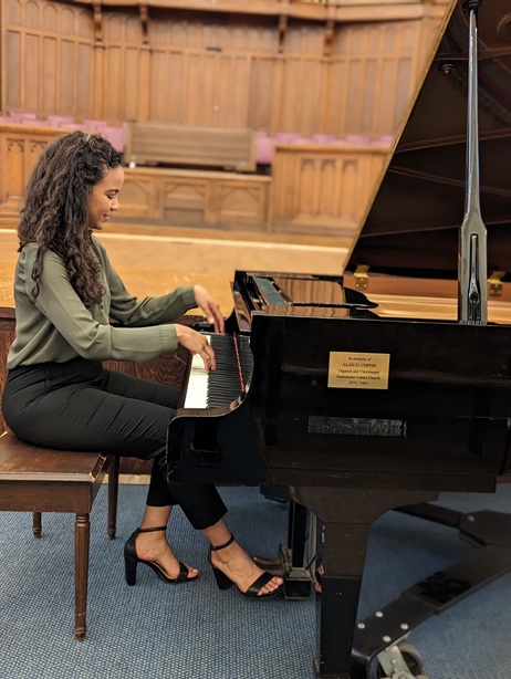 Ana Patricia Álvarez combina docencia y arte desde su estudio en Toronto