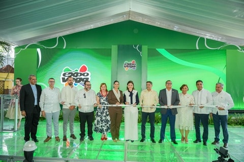 Vicepresidenta resalta rol de La Vega en economía del país durante apertura Expo Vega 2025