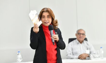 Miembro titular del Pleno JCE dicta conferencia sobre Ley 4-23 en Santiago