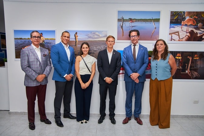 Alianza Francesa de Santiago inaugura exposición FOTOMAR