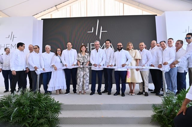 HEMA fortalece el desarrollo del sector salud en Santiago