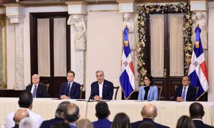 Miguel Lama destaca hito histórico del sector zona franca al superar los 200 mil empleos directos en el país