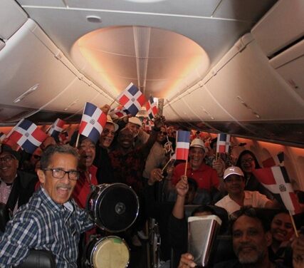 Arajet celebra la Independencia Nacional a más de 30 mil pies de altura