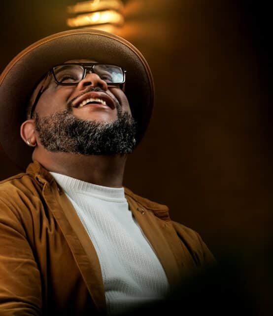 Moa Cabrera estrena videoclip de su nuevo tema “Parezco de acero”